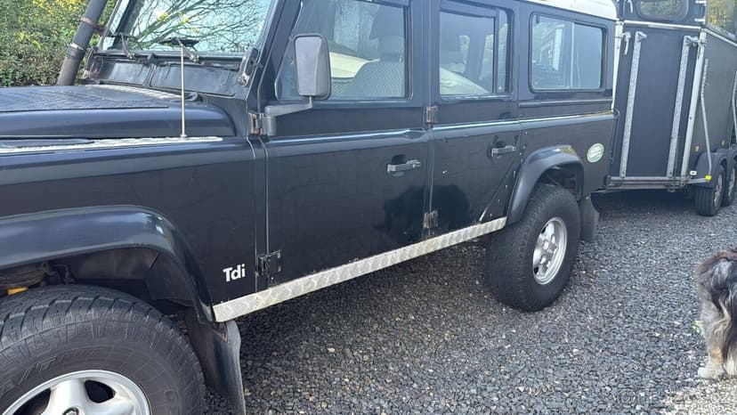 Land Rover Defender 110 300Tdi