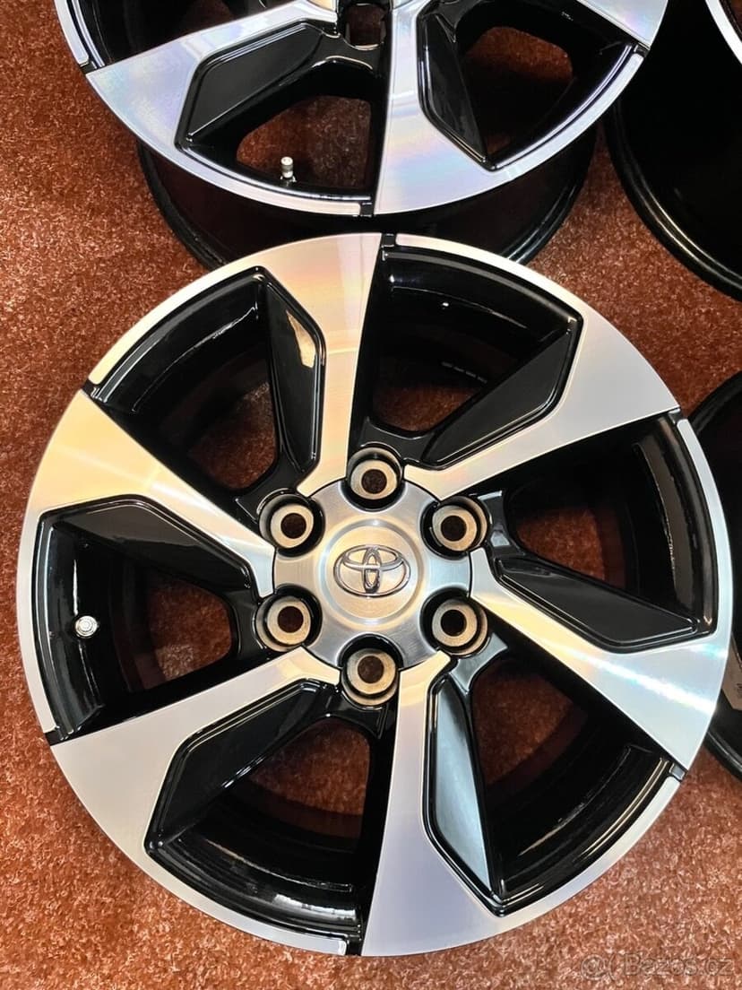 6x139.7 R17 originál alu Toyota Hilux - TOP STAV