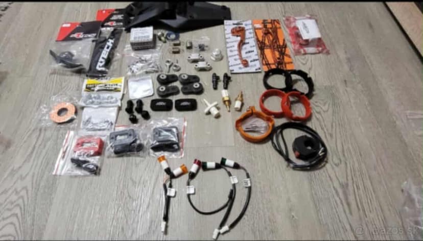 Diely KTM BREMBO SIDI - rôzne - spínač,tiahlo,silentblok