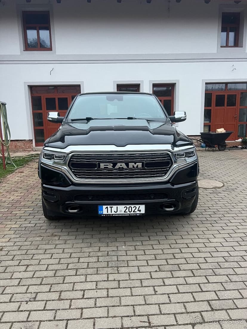 RAM 1500 Limited 5.7 HEMI V8 LPG 4x4 | PANORAMA | 22” KOLA |