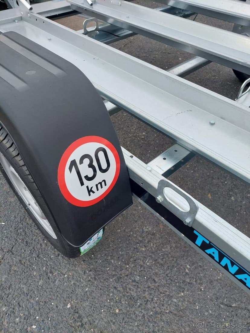 PŮJČENÍ PŘÍVĚSU NA MOTOCYKLY a PŘEPRAVA