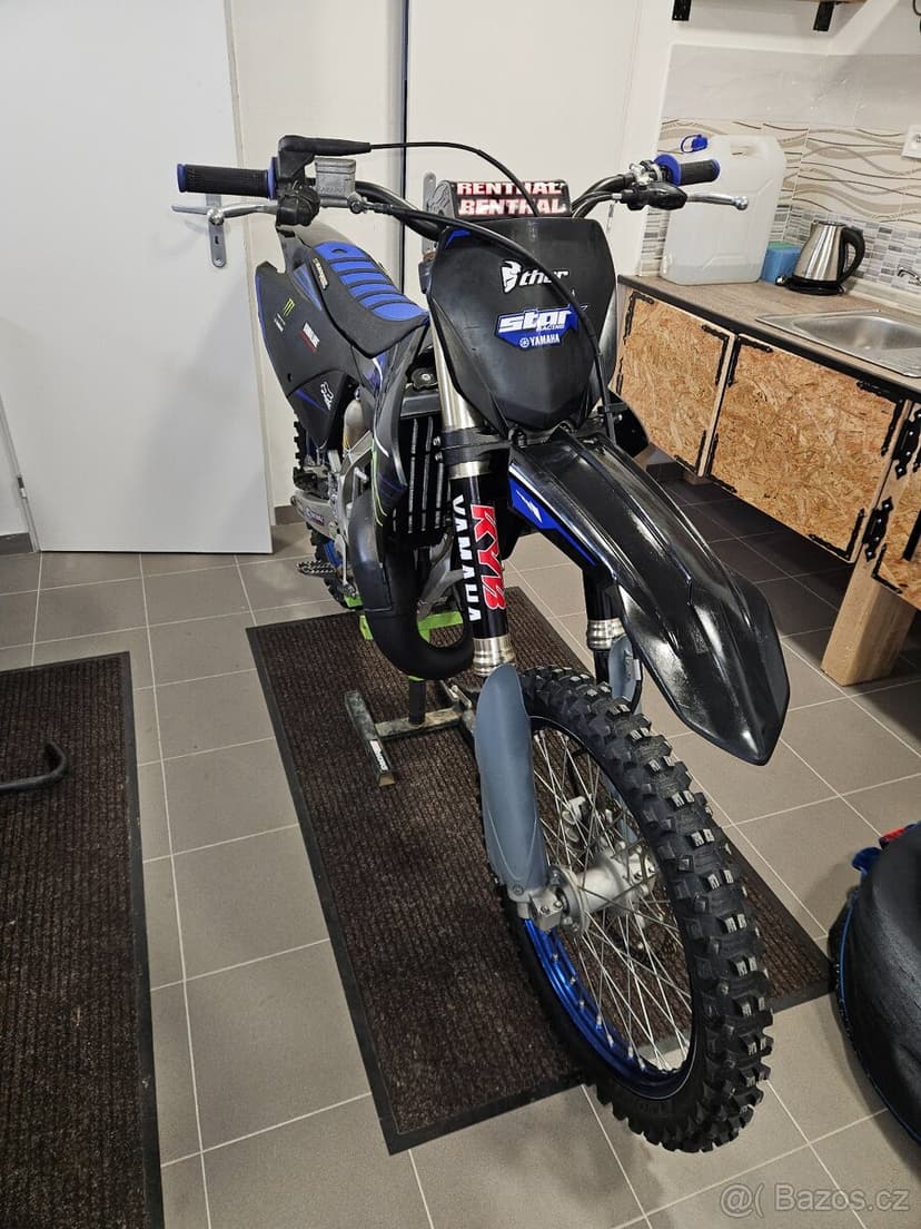 Yamaha YZ 125 - Motokros