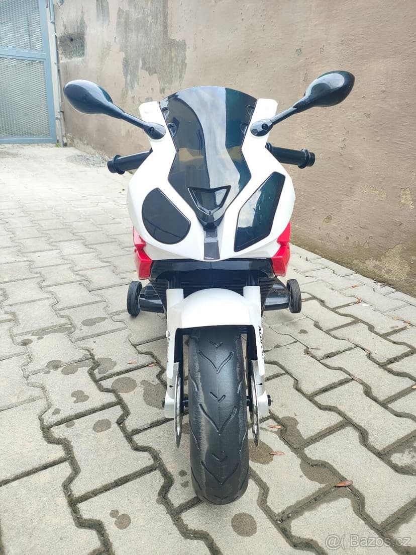Elektrická motorka BMW S1000RR