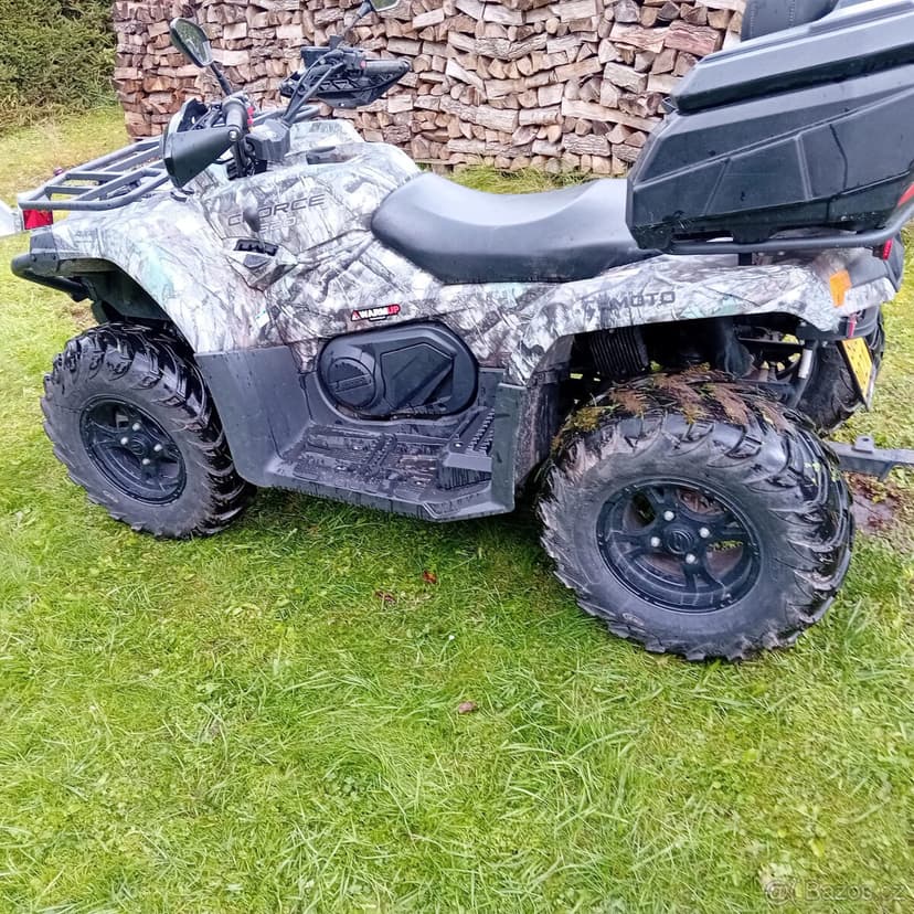 CF Moto i s vozíkem