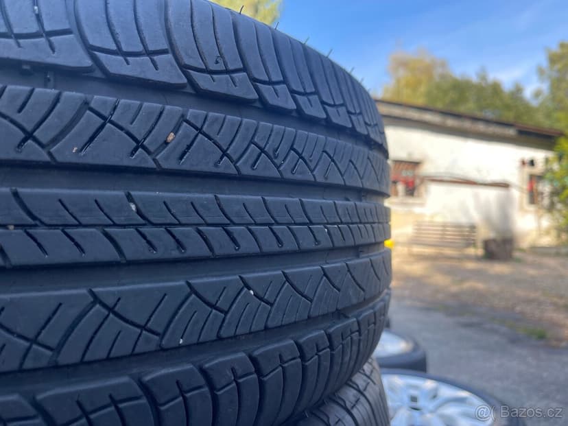 Michelin 245/45 R20 103w range rover