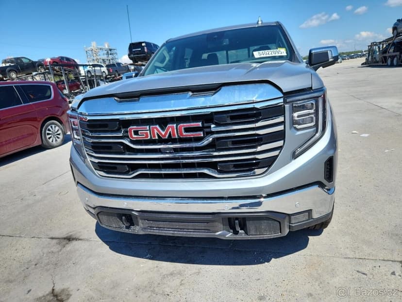 GMC SIERRA K1500 SLT 2025