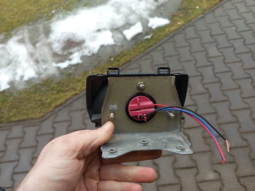 Suzuki GSX-R 750 1989 zadní světlo