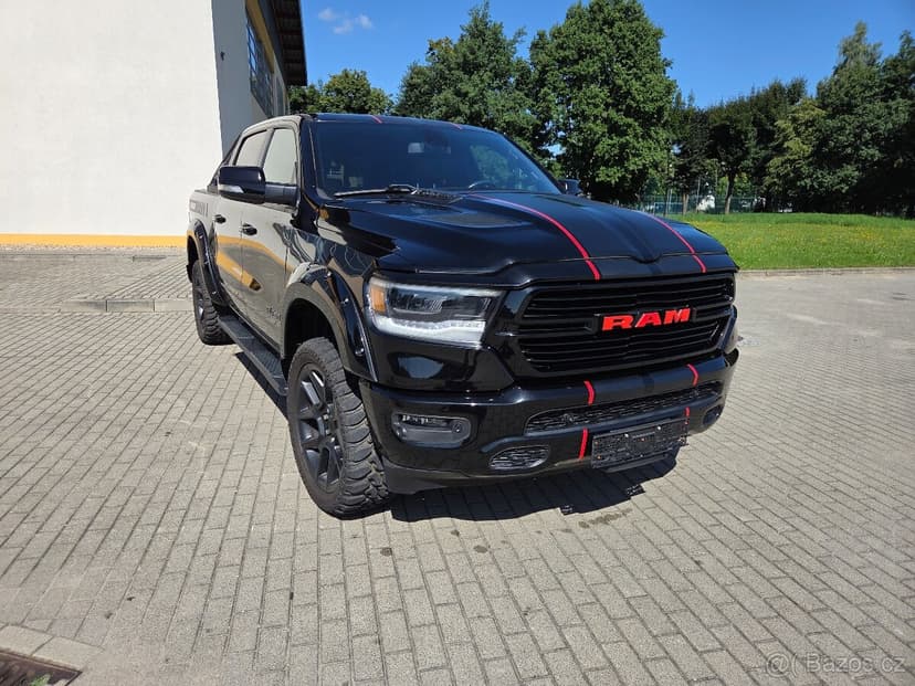 DODGE RAM 1500 5.7 HEMI 4X4 LARAMIE 2020