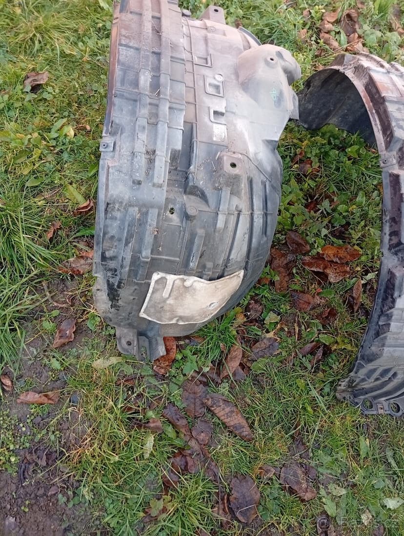 NISSAN NAVARA D23, D23T, D231, RV 2020 PLASTOVÉ PODBĚHY