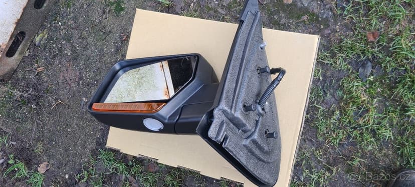 Ford Expedition (07-14) - zrcátko, stahovačka