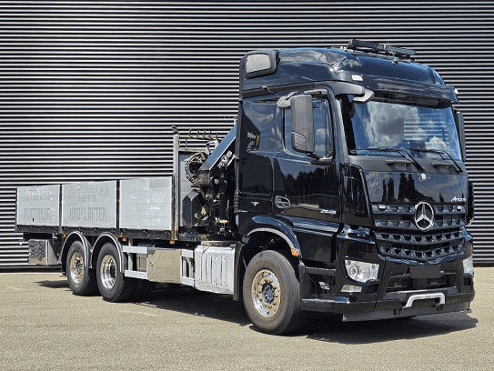 Mercedes-Benz Arocs 2545 6x2 - valník s hydraulickou rukou