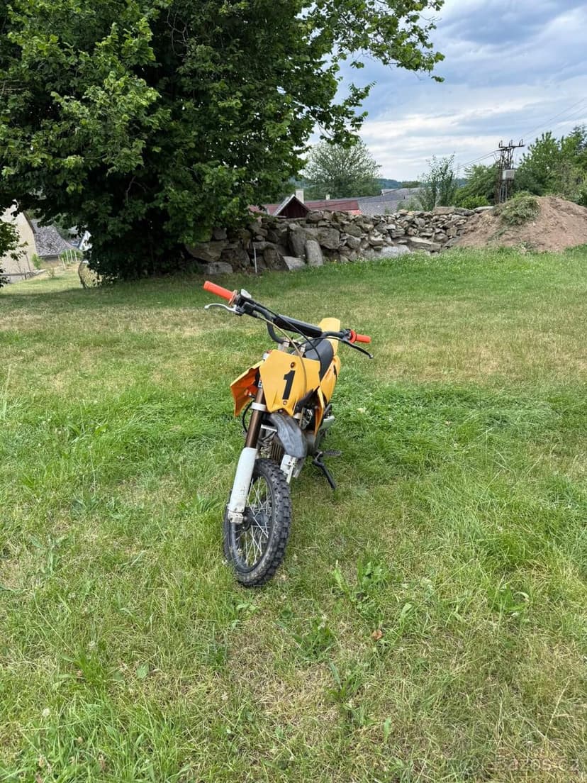 Zachovalý a výkonný pitbike LMJ 150