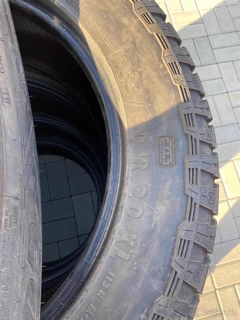 255/60/20 AT Offroad pneu