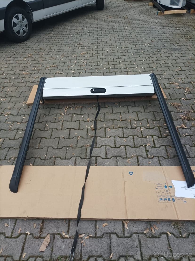 Roleta korby Toyota Hilux