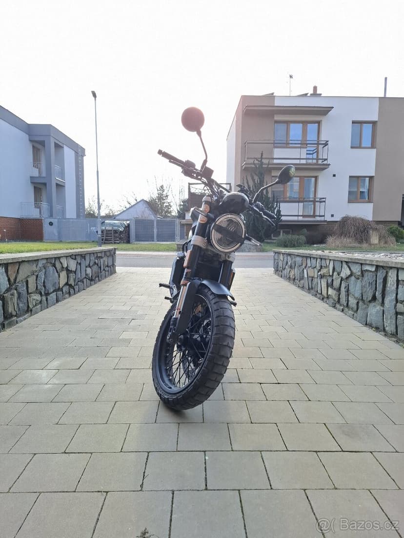 Husqvarna Svartpilen 125 11Kw