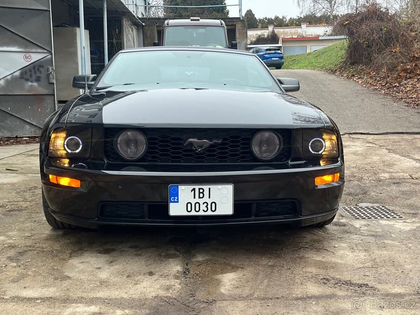 Mustang GT V8-manual Turbo nehavarováno LPG