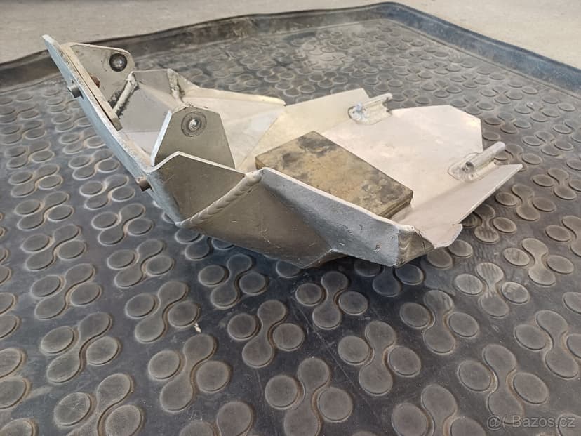 kryt pod motor KTM 690