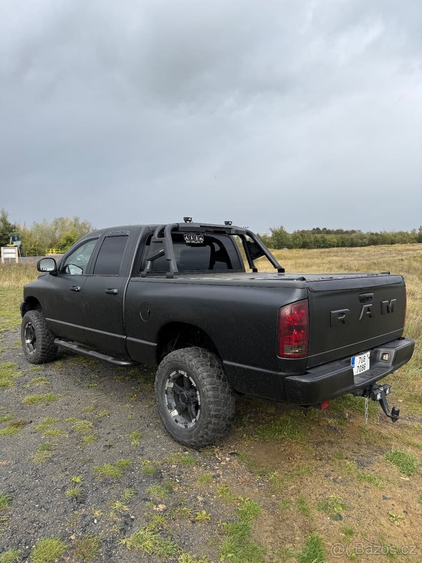 Dodge RAM 1500 5.7HEMI 2006 laramie
