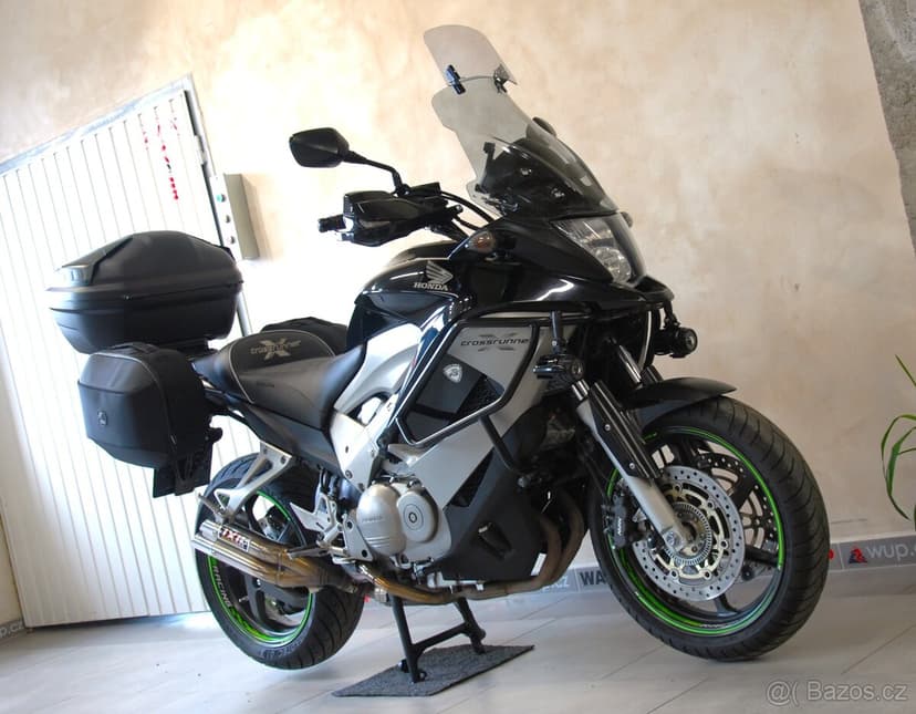 Honda VFR 800 X Crossrunner - VÝPRODEJ, hezký stav