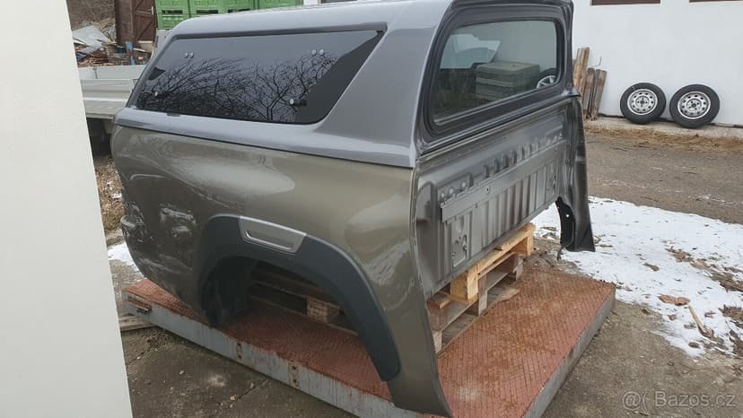 TOYOTA HILUX hardtop