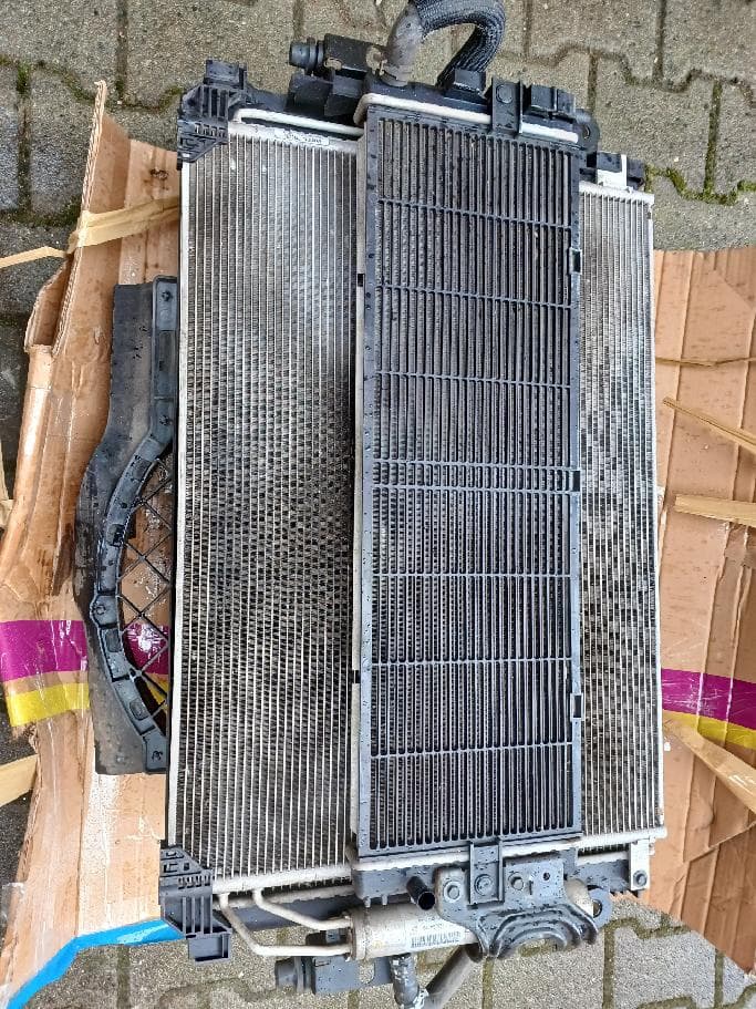 Chladiče,nárazník Nissan Navara D23 NP300 Renault Alaskan