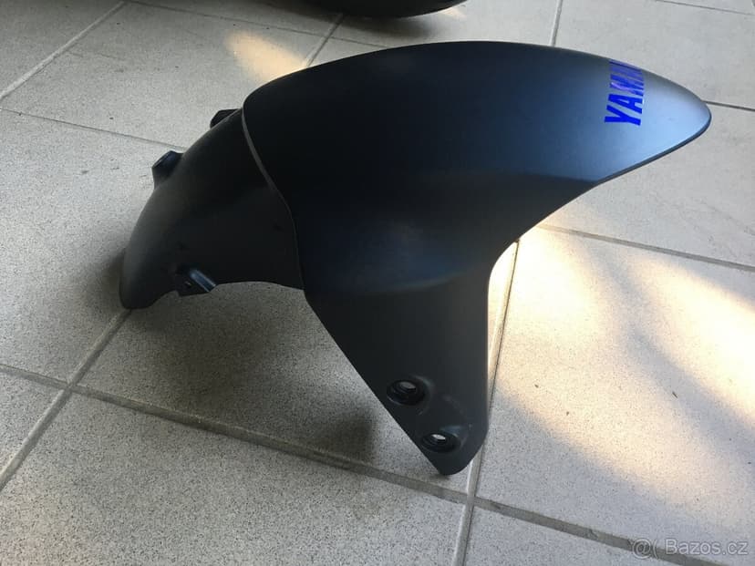 Yamaha MT-09 přední blatník