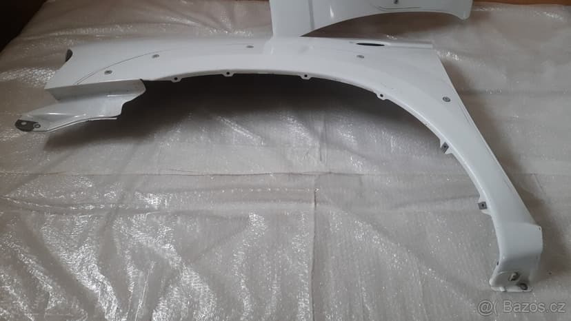 NISSAN NAVARA D22  –  BLATNÍKY PŘEDNÍ Di