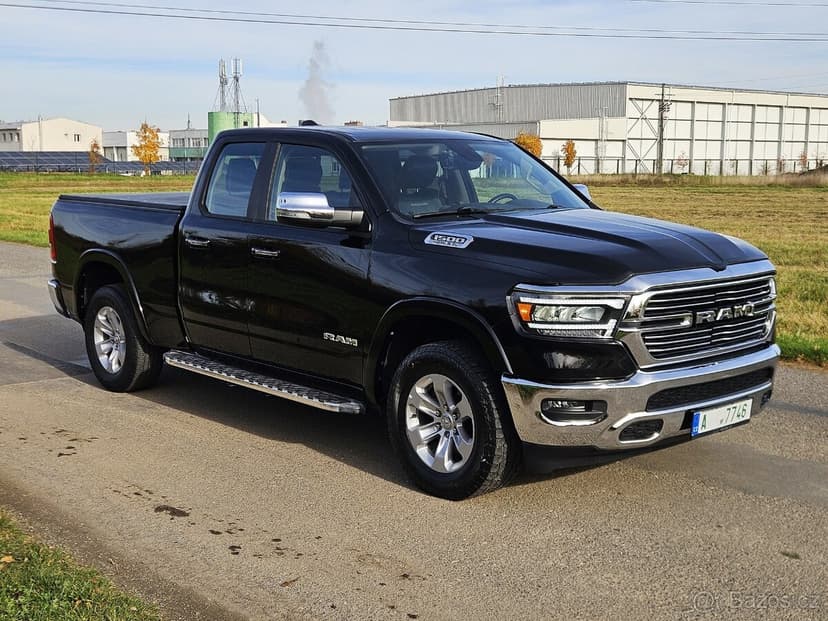 Dodge Ram 1500 Laramie 5.7 HEMI LPG