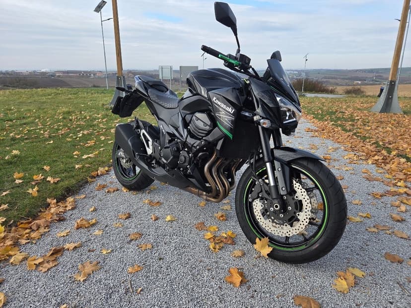 Kawasaki Z800, r.v.2016, najeto 13 500 km, koupeno v ČR