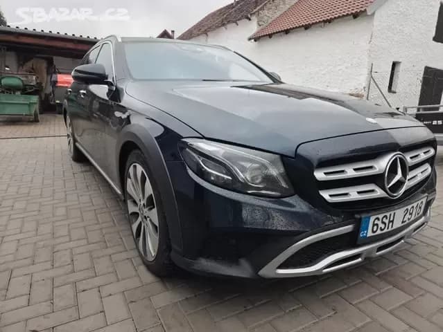 MB E 220d 4Matic,AllTerrain,Tažné,Webasto,Kamera.