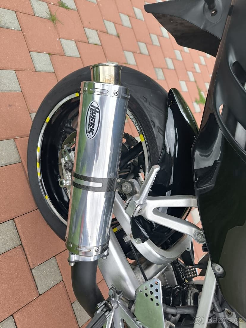 Krásná Honda CBR 900 rr