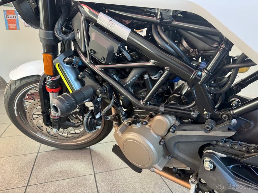 Husqvarna Svartpilen 125 / Body Kit Vitpilen 401