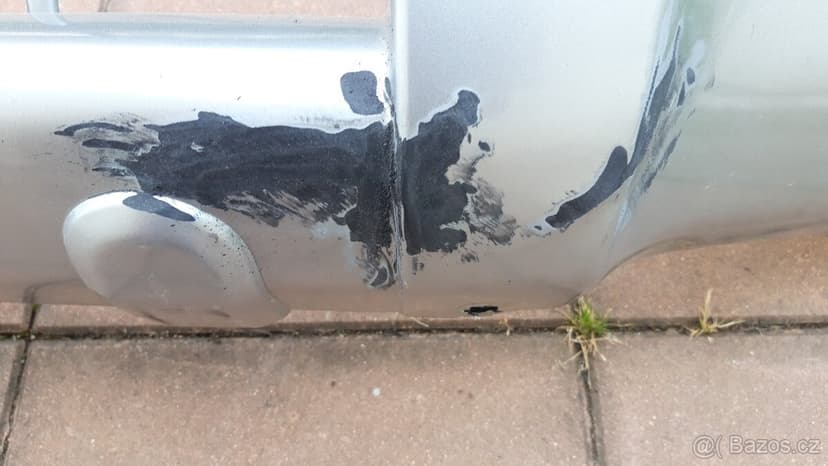 Nissan Navara D22 –  Nárazník přední plastový