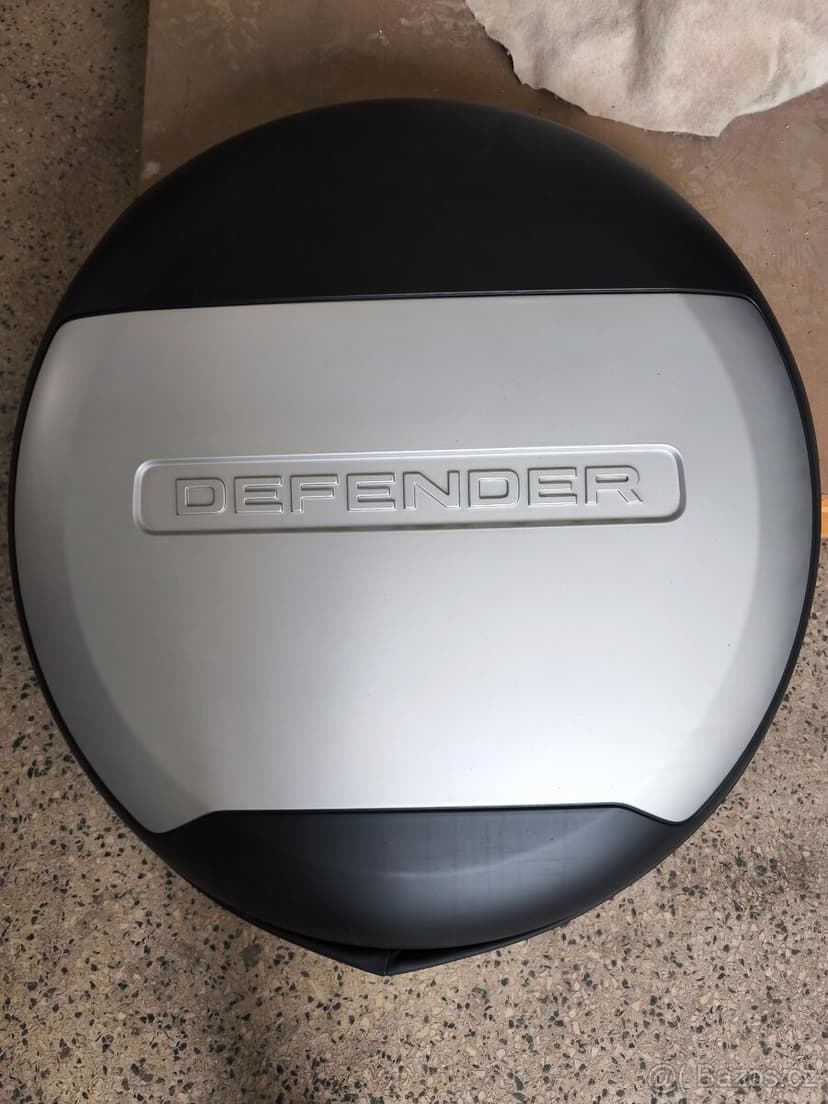 Land Rover Defender 200S