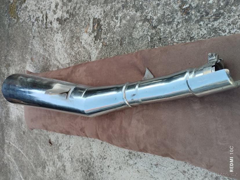Suzuki GSX 1400 - originální výfuk pěkný