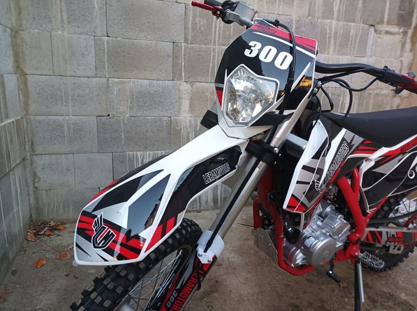 Leramotors Killer PRO 300cc H2O 21/18 – červená