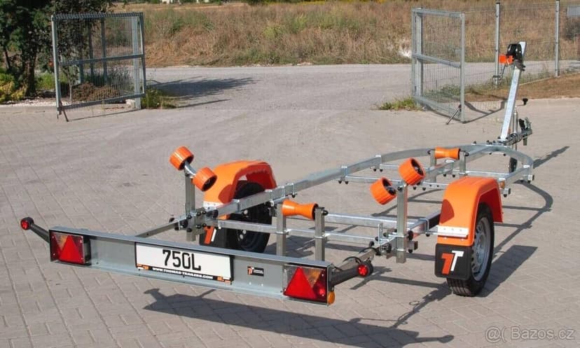 Přívěs na loď Thomas 750L 750kg