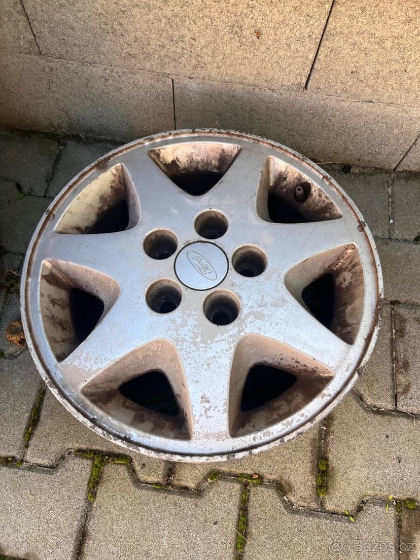 Alu Ford Sierra R15 5x112 6J ET38 střed 63,3 mm