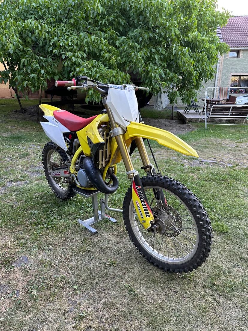 Suzuki rm 125