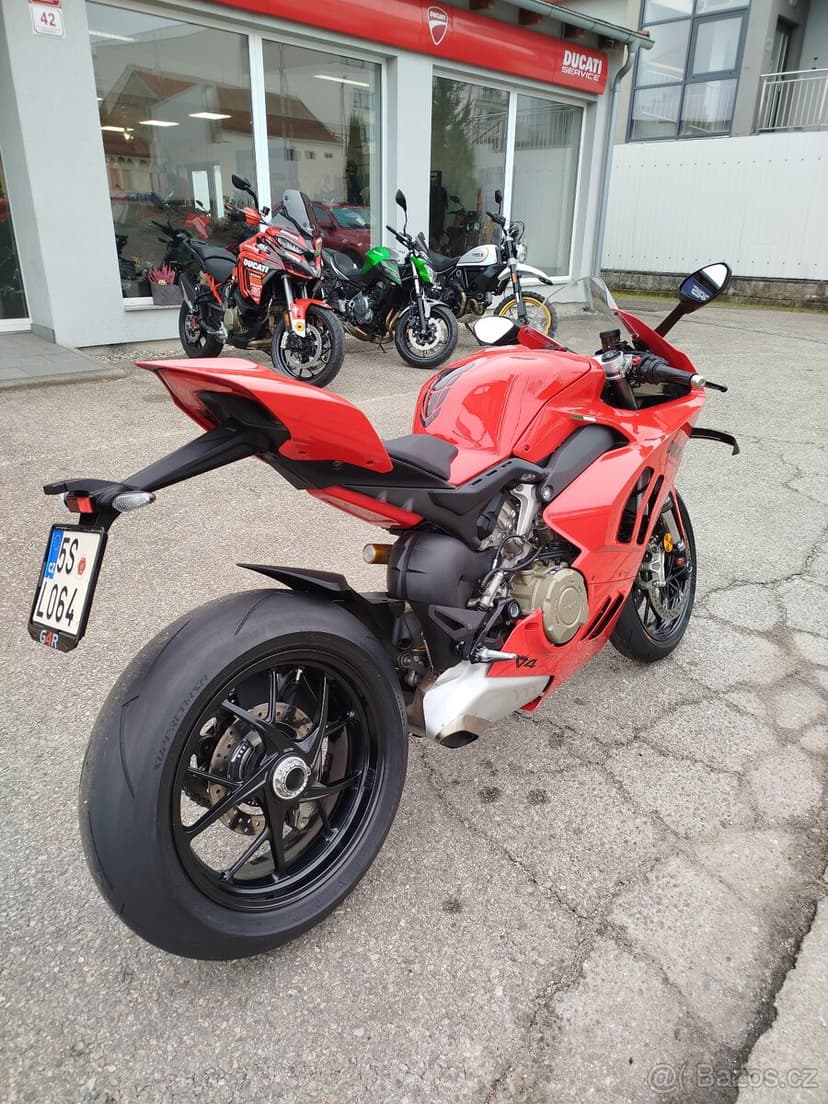 Ducati Panigale V4, ČR, ZÁRUKA, - DPH, KRÁSNÝ STAV
