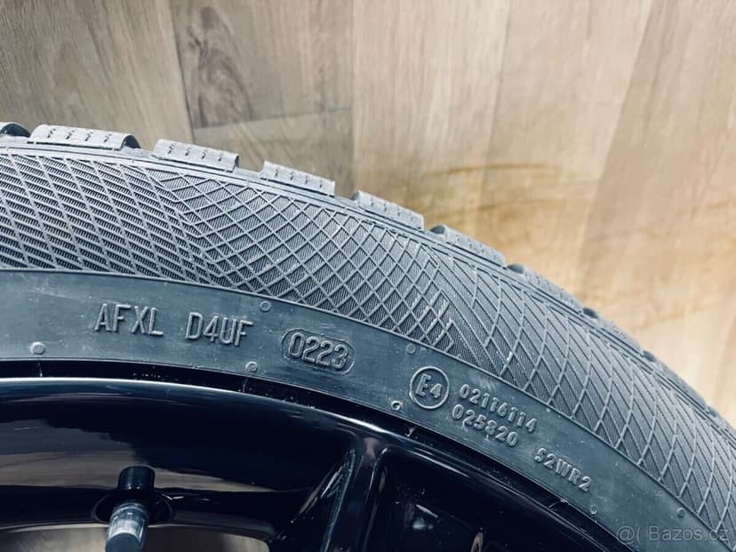 TOP zimní kola Range Rover Velar R21 originál