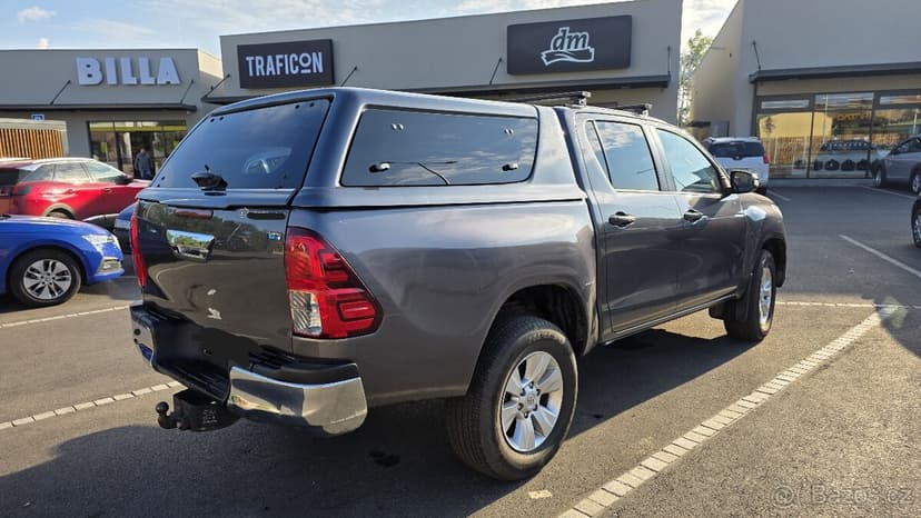 Toyota Hilux 2.4
