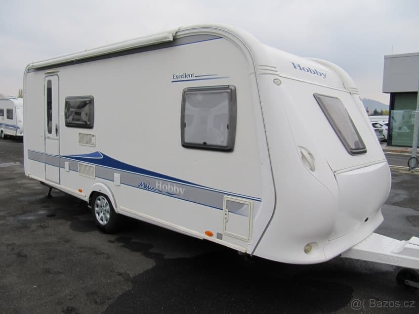 Prodám karavan Hobby 500 kmfe,r.v2009 + mover + markýza