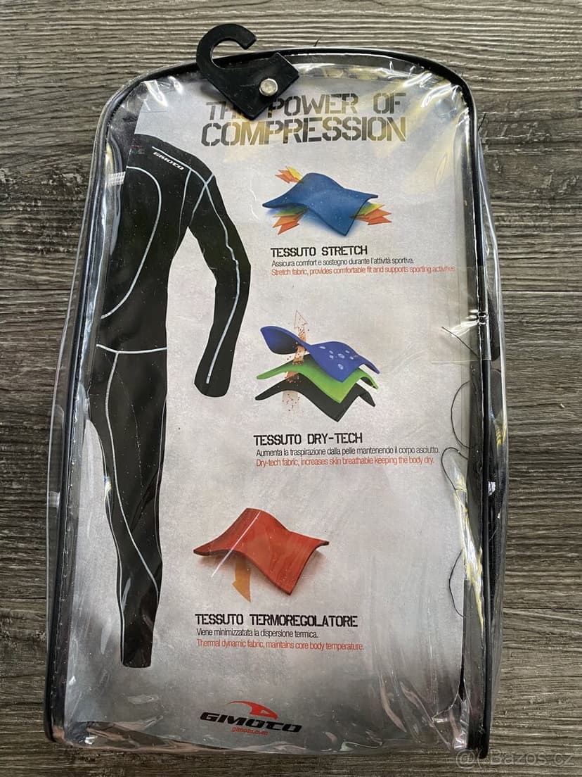 Prodej téměř nová kombinéza BMW S1000RR