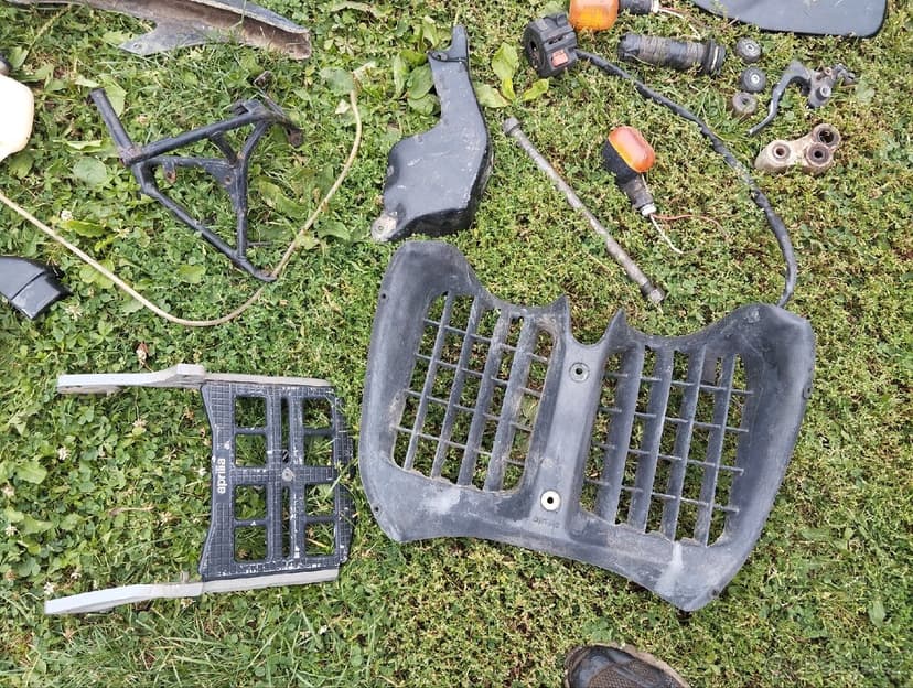 Díly Aprilia Pegaso 125