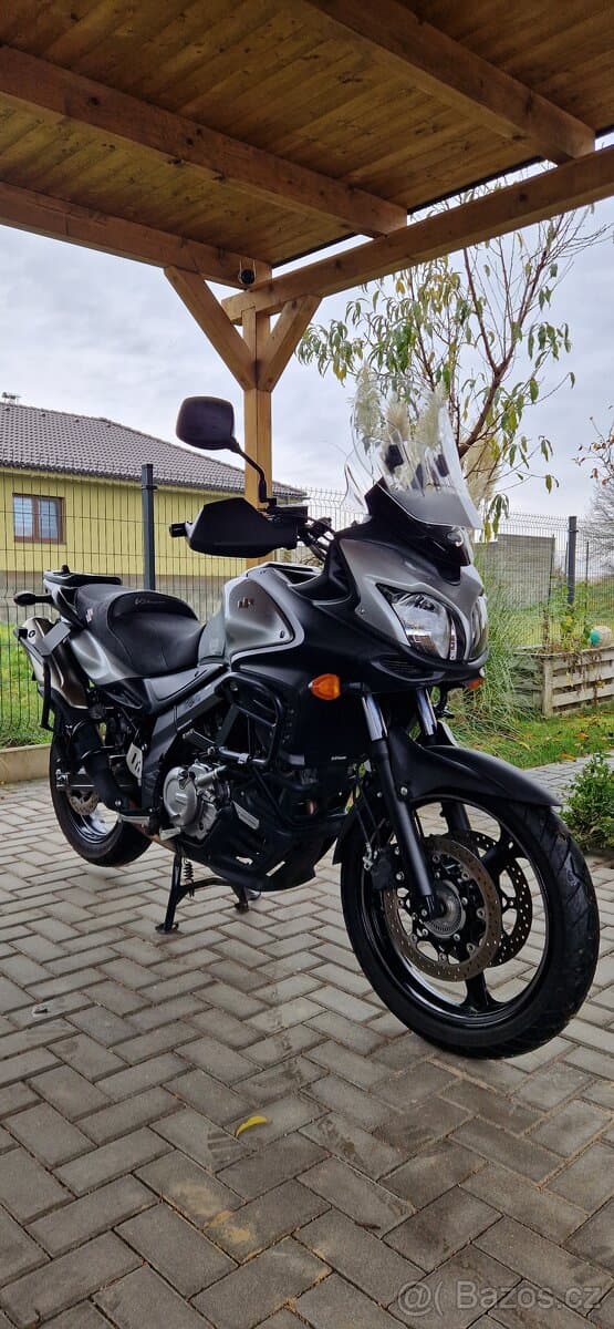 Prodám Suzuki DL 650 V Strom, 50.5 kw, r.v.2016, 39tkm