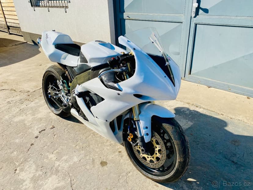 Yamaha YZF-R1, okruhovka možnost splátek a protiúčtu