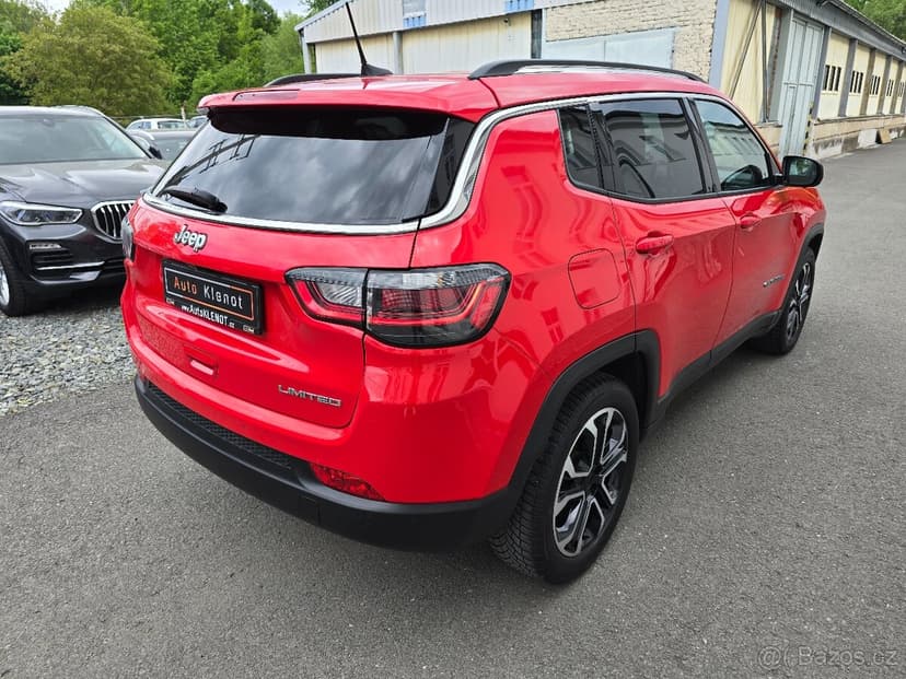JEEP COMPASS 1,3 110kW LIMITED 2022 KAMERA NAVI KŮŽE ČR -DPH