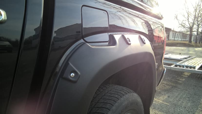 Lemy na blatníky Volkswagen Amarok - nové, top kvalita