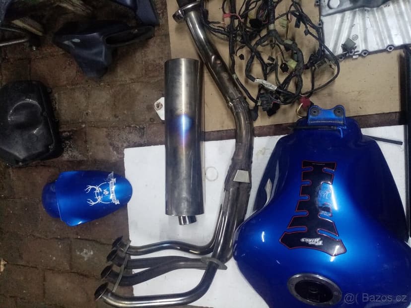 Kawasaki ninja zx9r rv 99